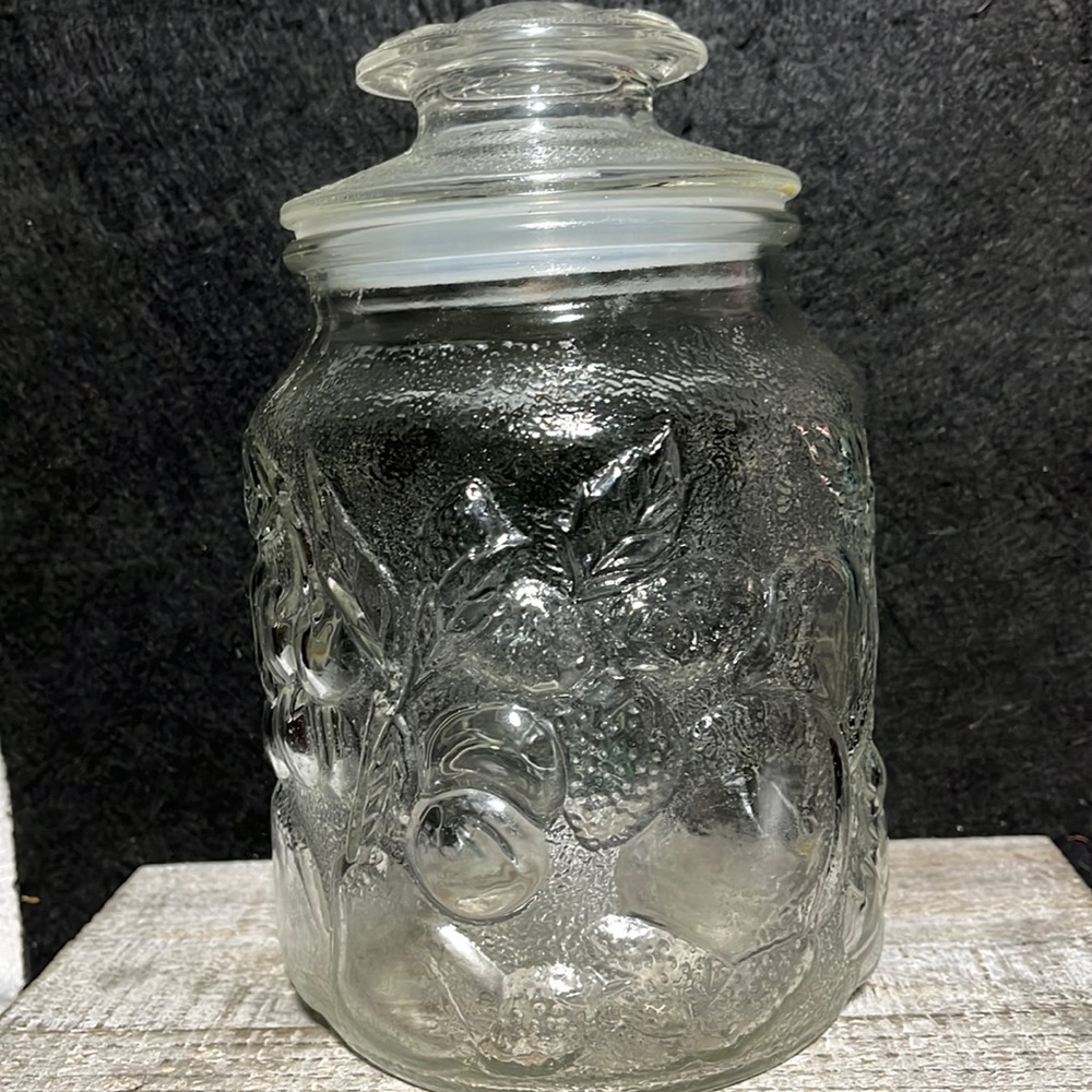 Vintage Libbey Orchard Fruit Canister
Libbey